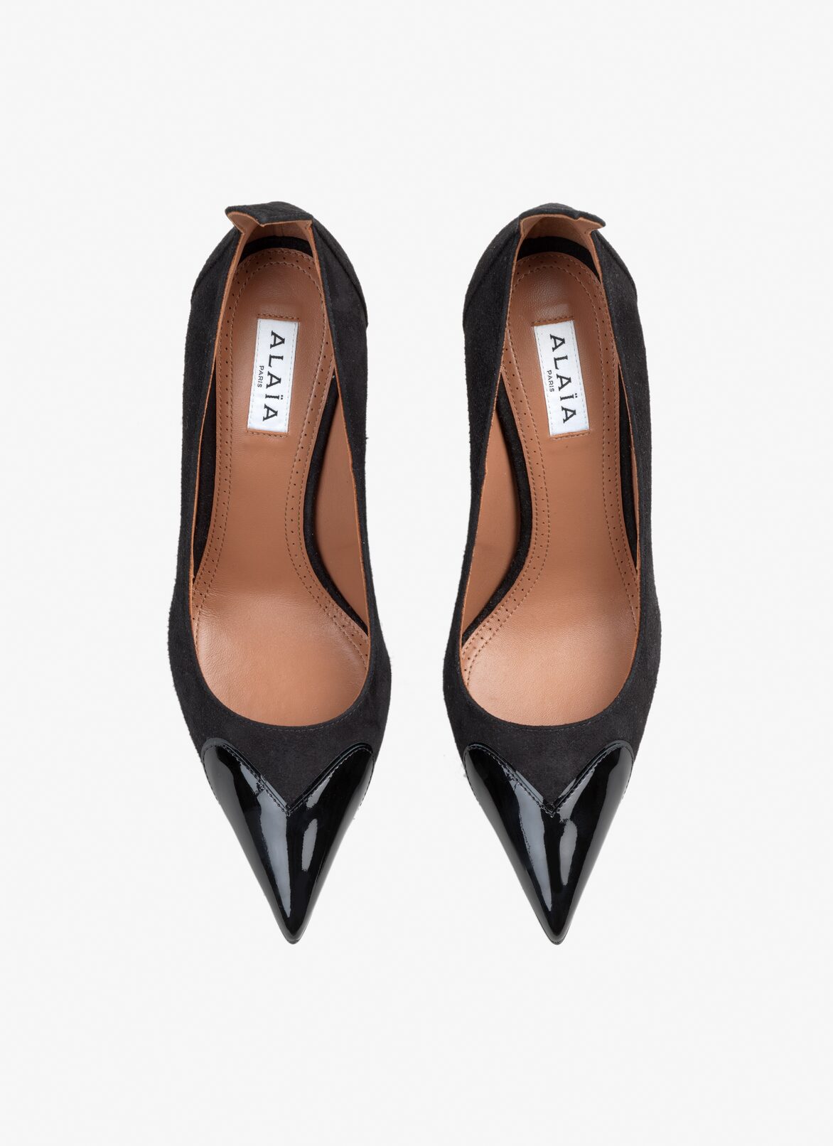 Heart pumps in suede goatskin and patent calfskin ALAÏA BLACK HEART PUMPS IN SUEDE GOATSKIN AND PATENT CALFSKIN